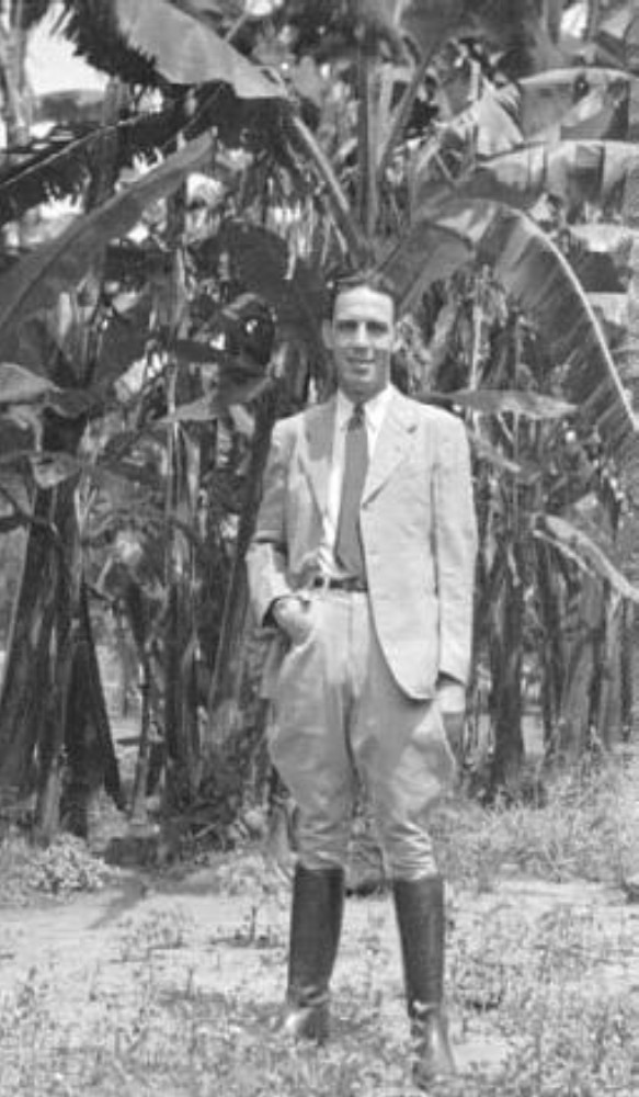 14. Bob on Safari